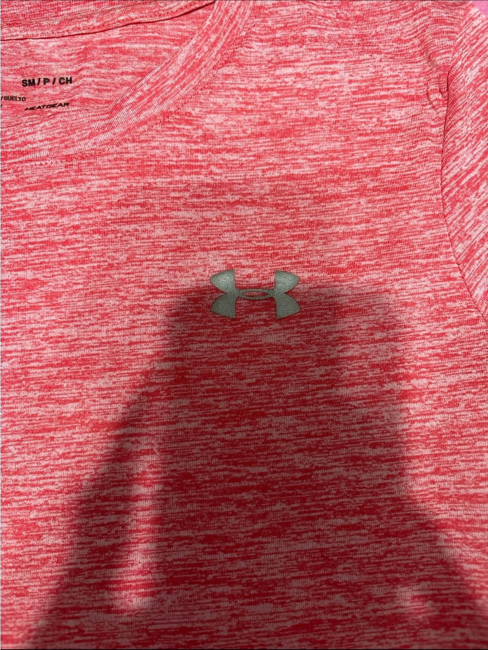 Under Armour Hot Pink Heatgear Top - Picture 4 of 8